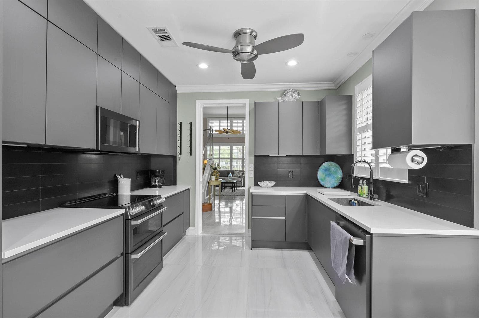 2056 Windward Way photo 9
