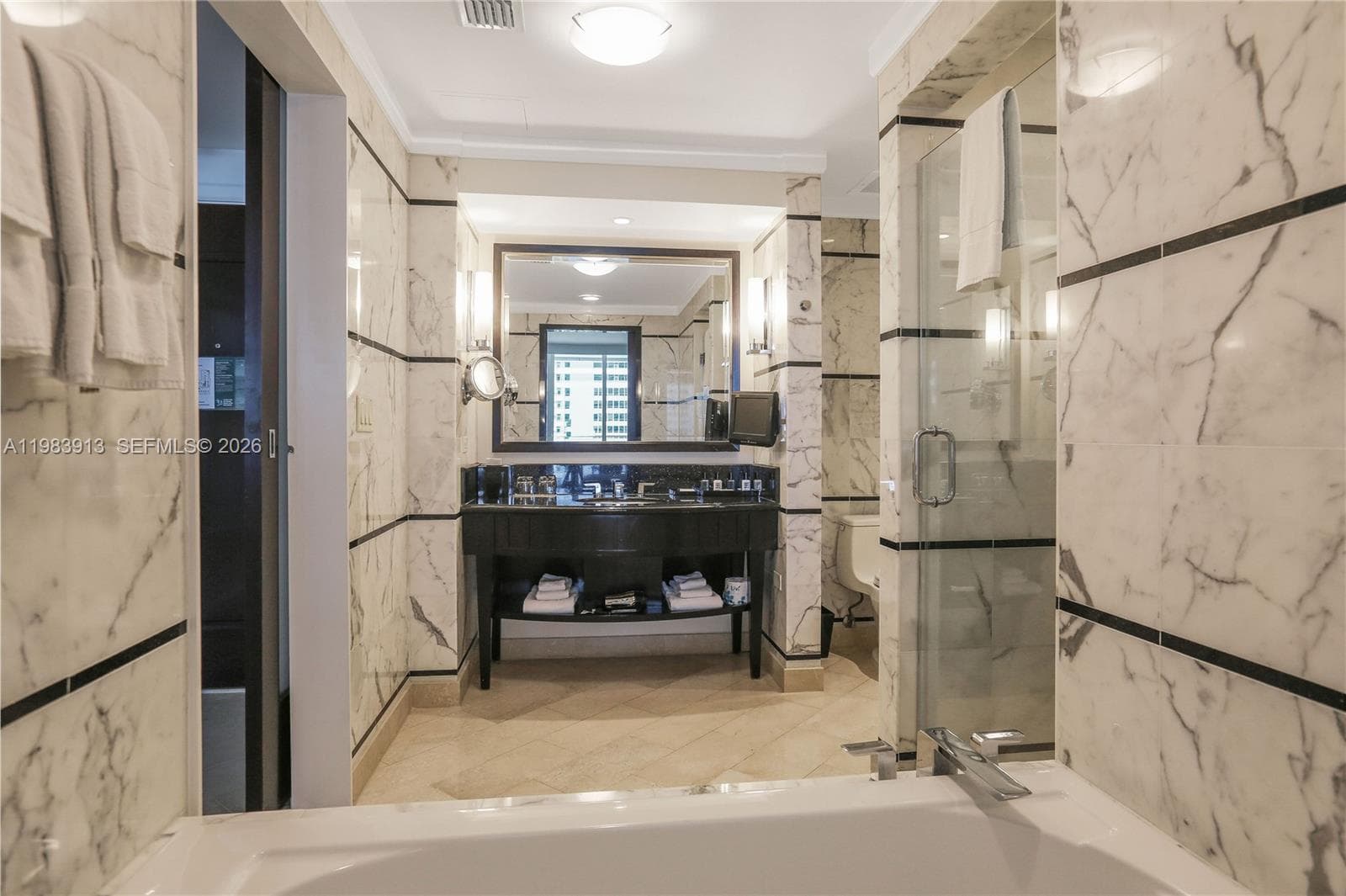 4391 Collins Ave 605 photo 11