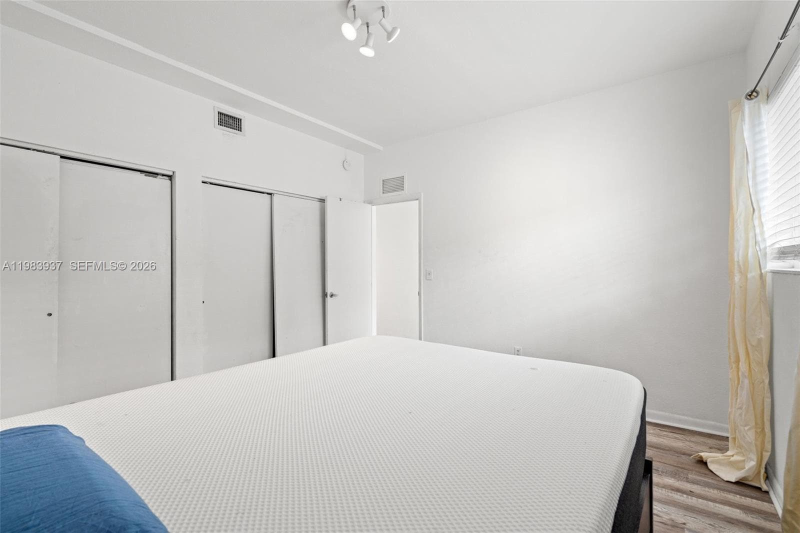 1185 Marseille Dr 202 photo 16