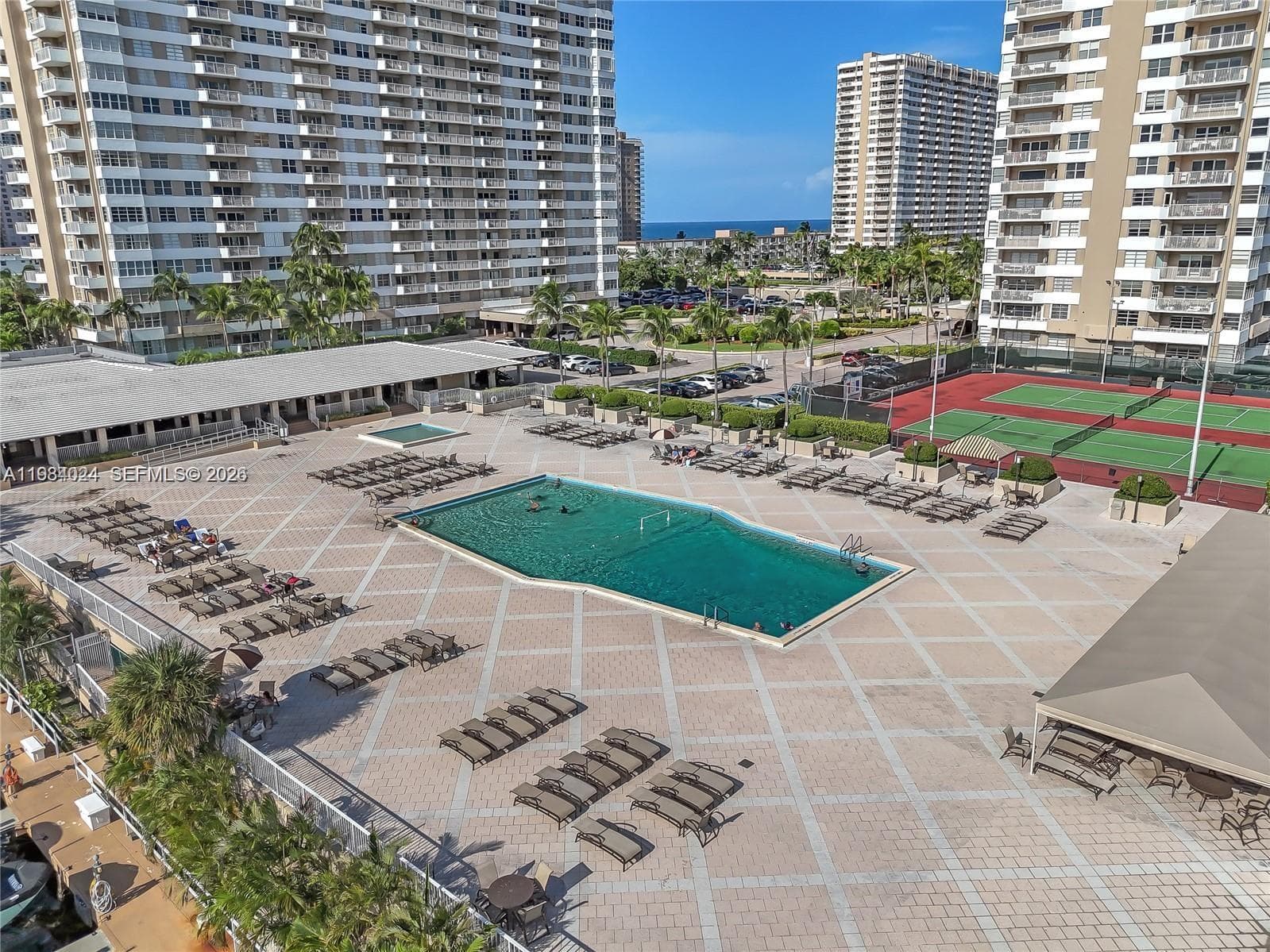 1985 S Ocean Dr 21K photo 18