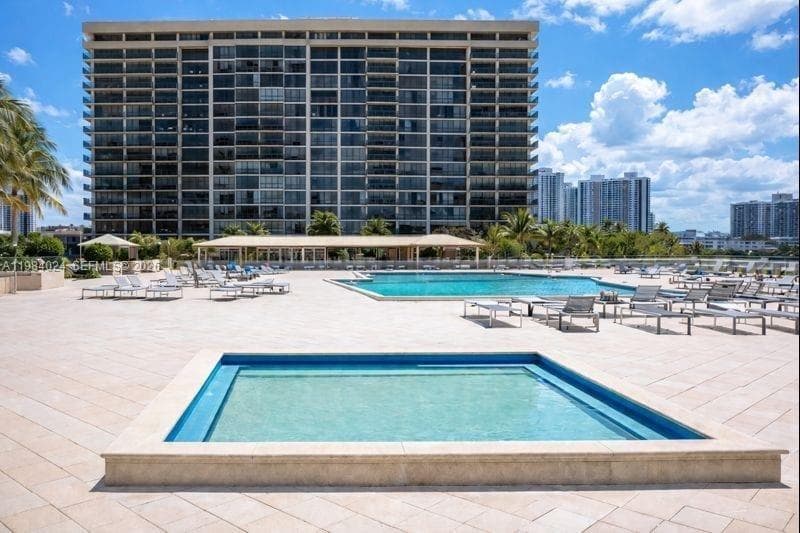 1985 S Ocean Dr 21K photo 19