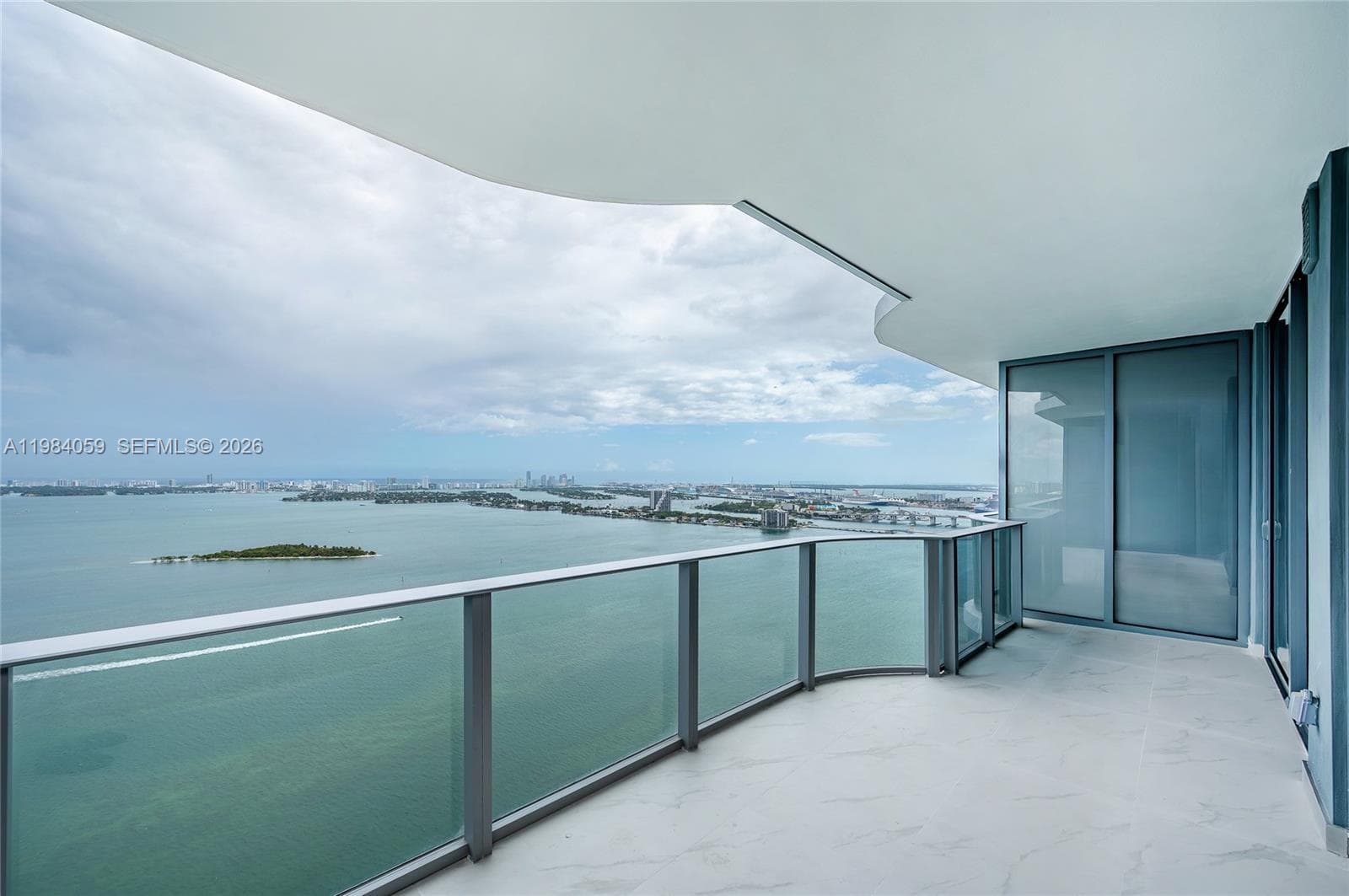 700 24th St 3504 photo 17