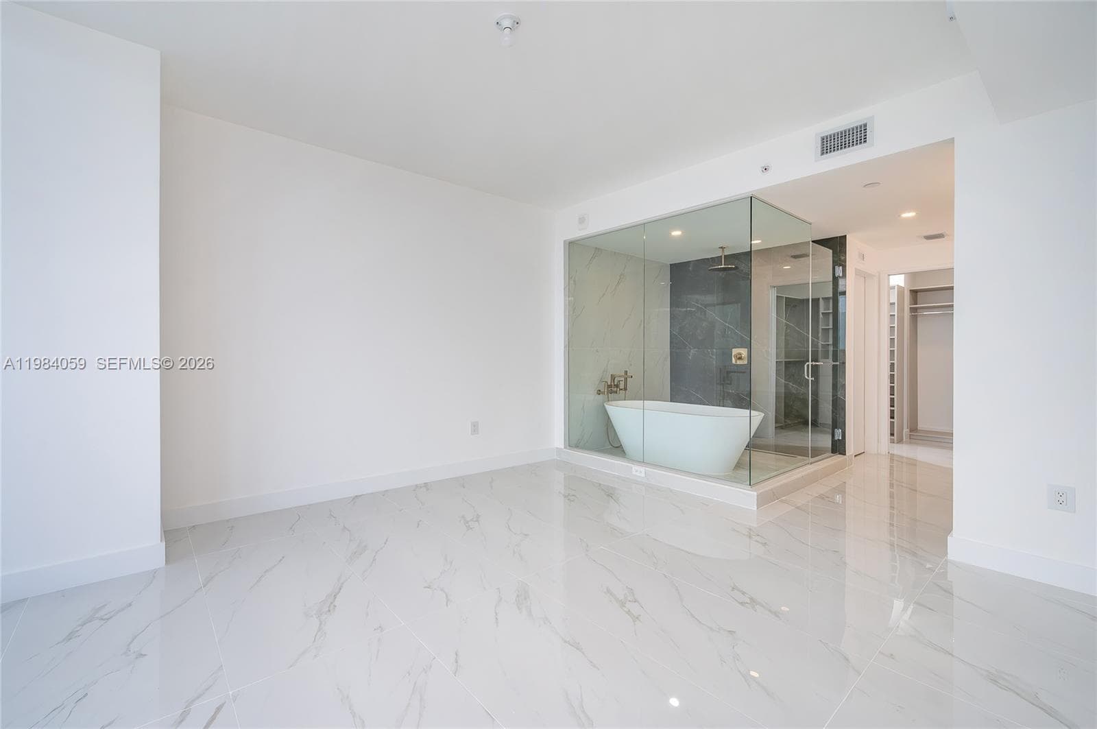 700 24th St 3504 photo 20