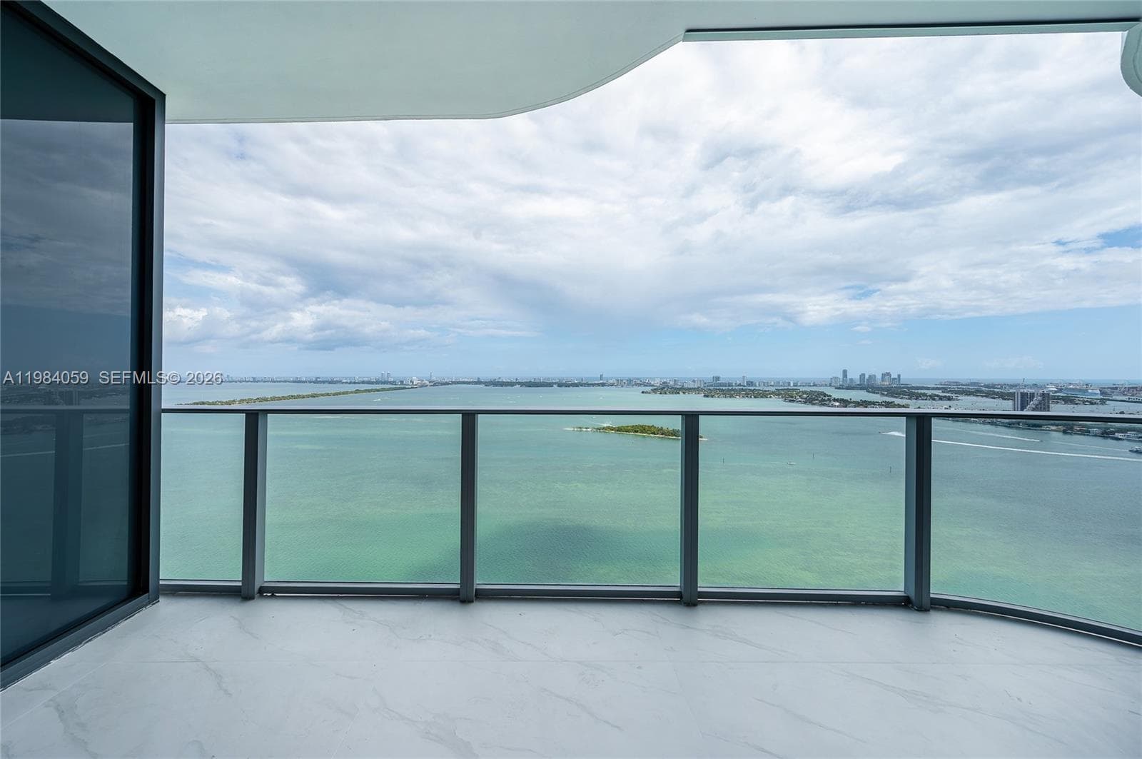 700 24th St 3504 photo 15