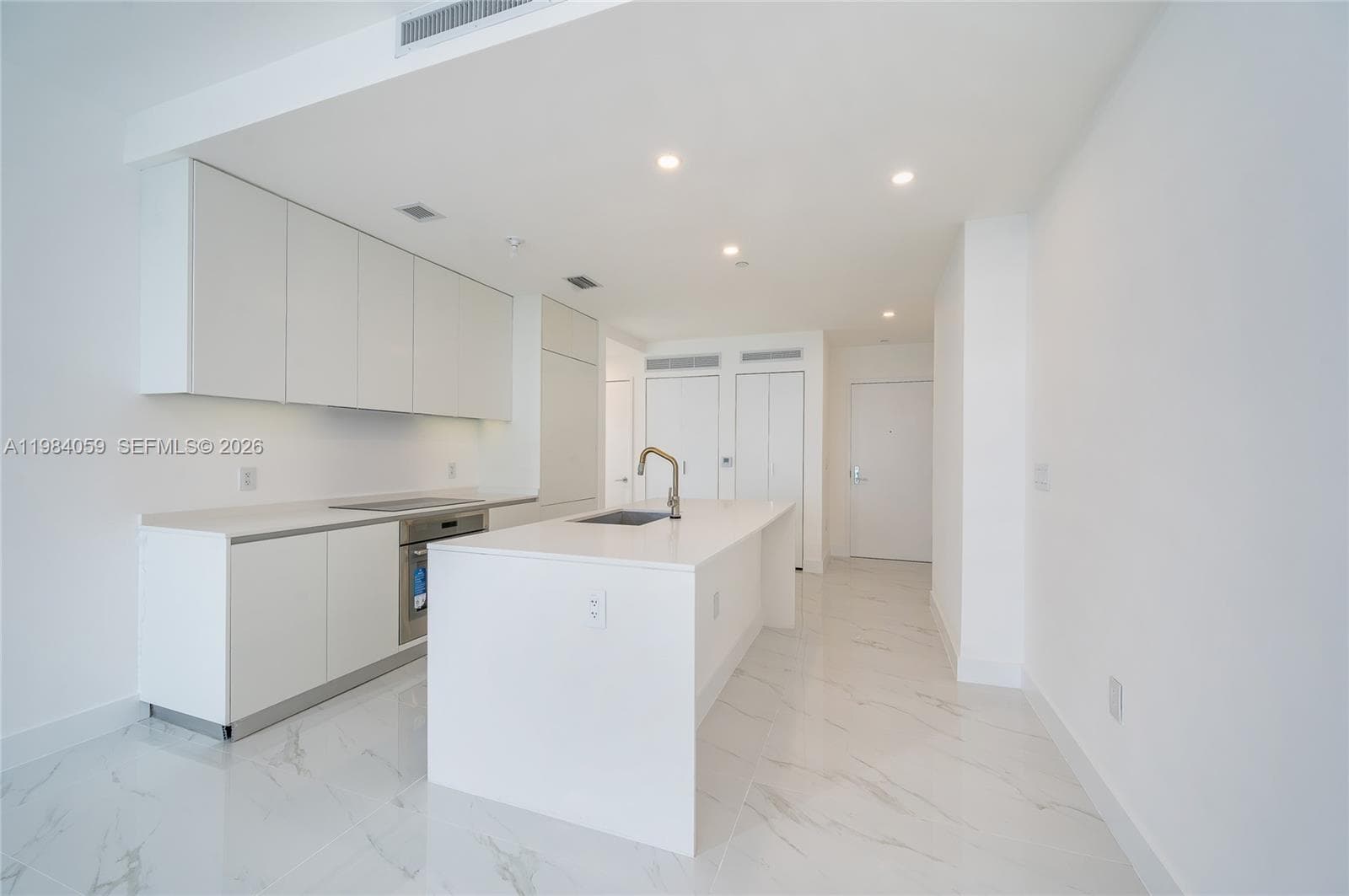 700 24th St 3504 photo 8