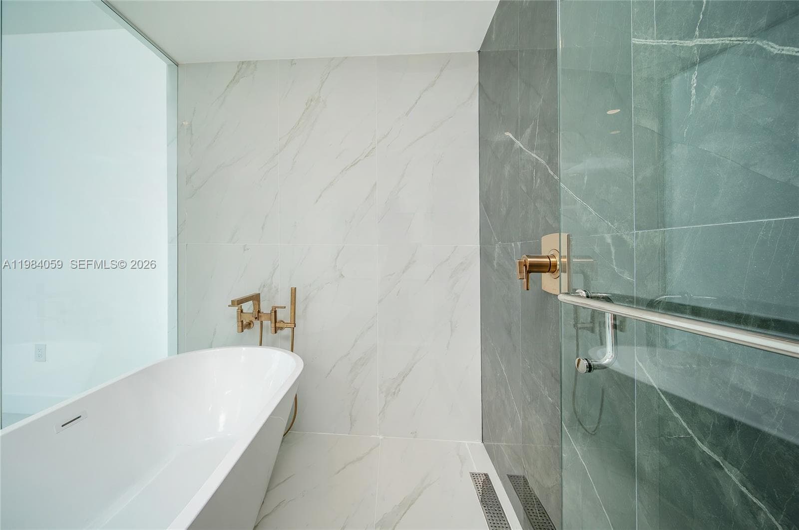 700 24th St 3504 photo 25