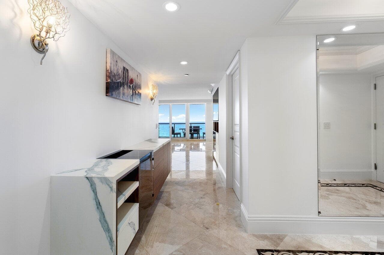 2727 S Ocean Boulevard 1405 photo 3