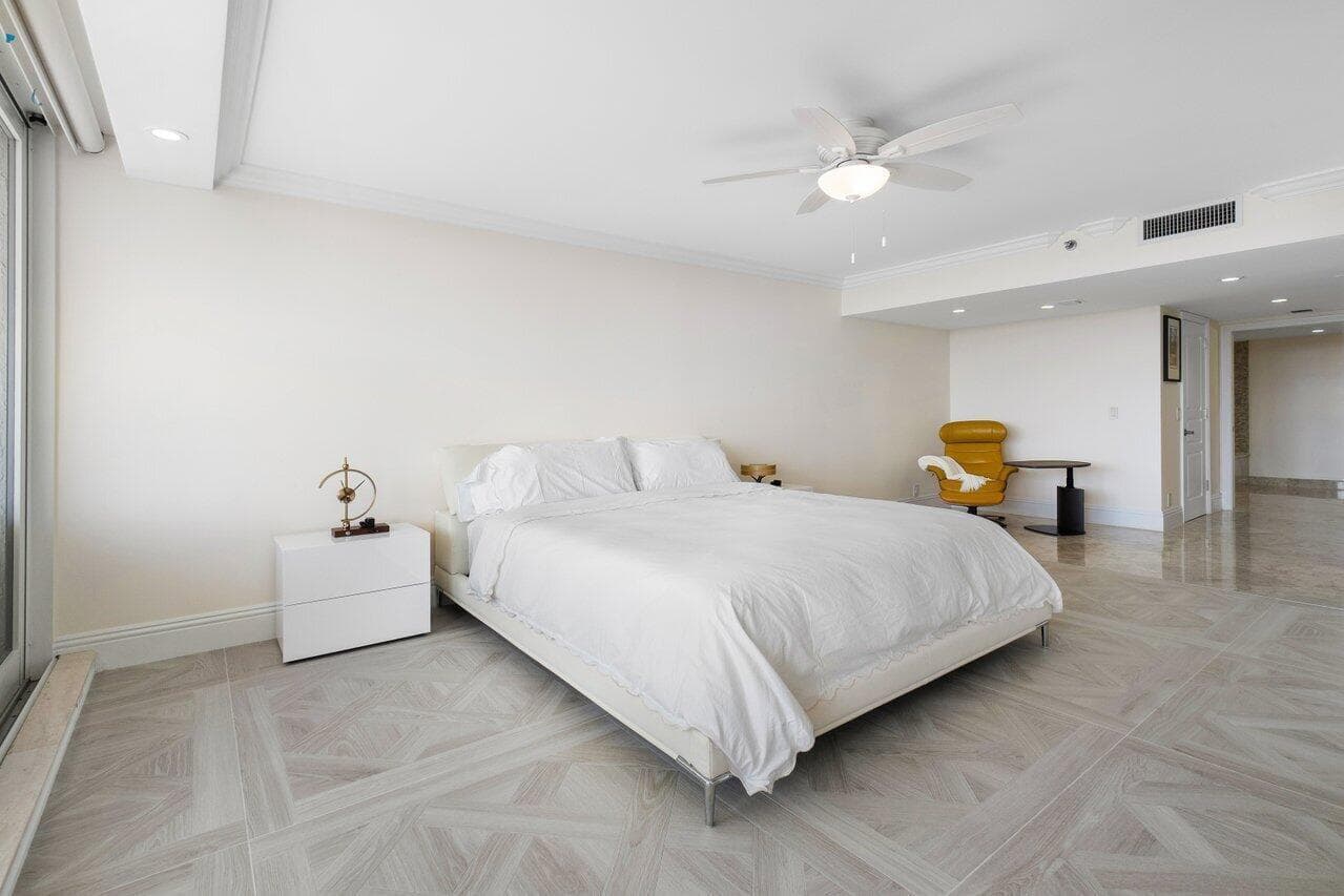 2727 S Ocean Boulevard 1405 photo 25