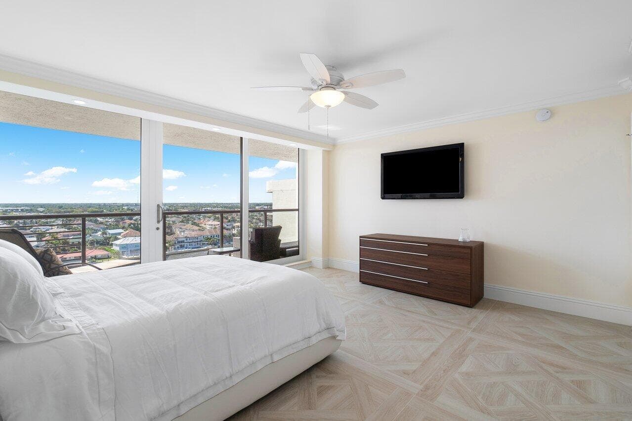 2727 S Ocean Boulevard 1405 photo 21