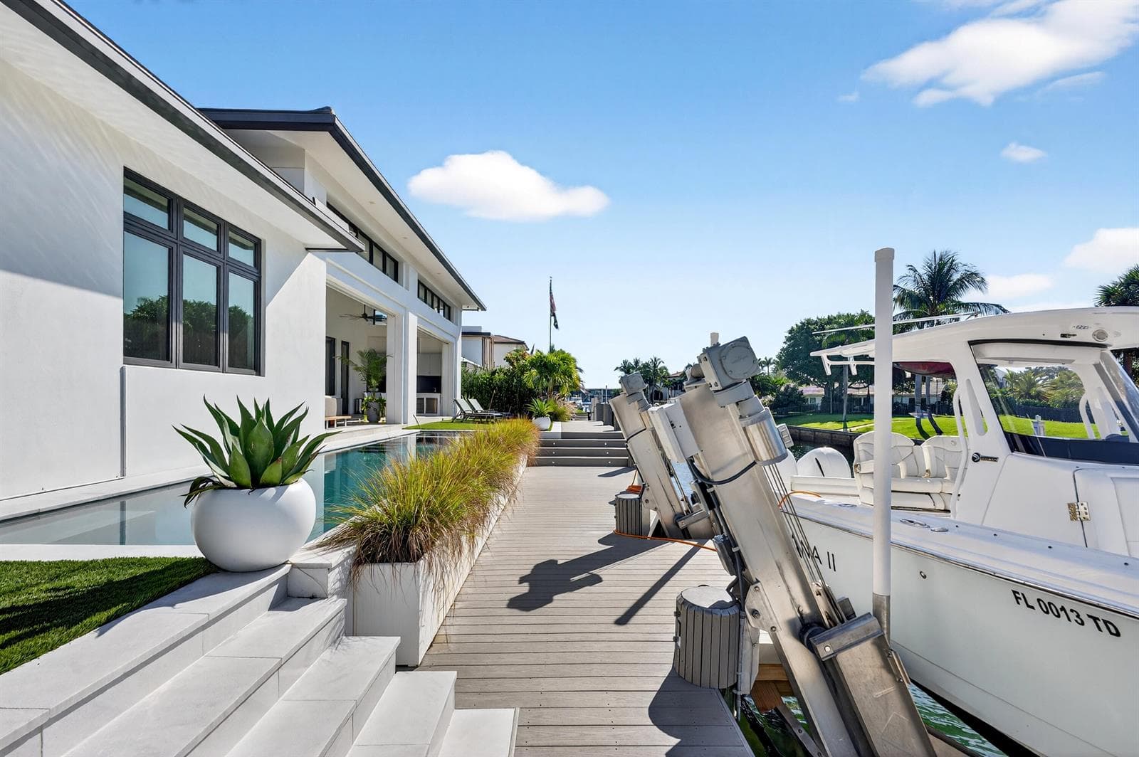 520 Golden Harbour Drive photo 24