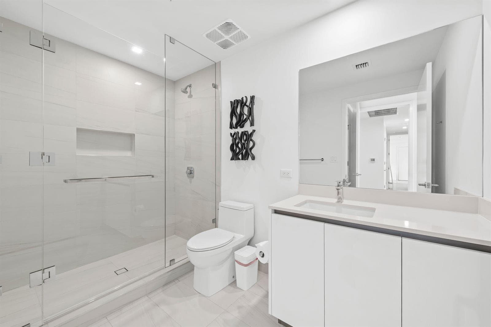 900 N Ocean Boulevard 1501 photo 16