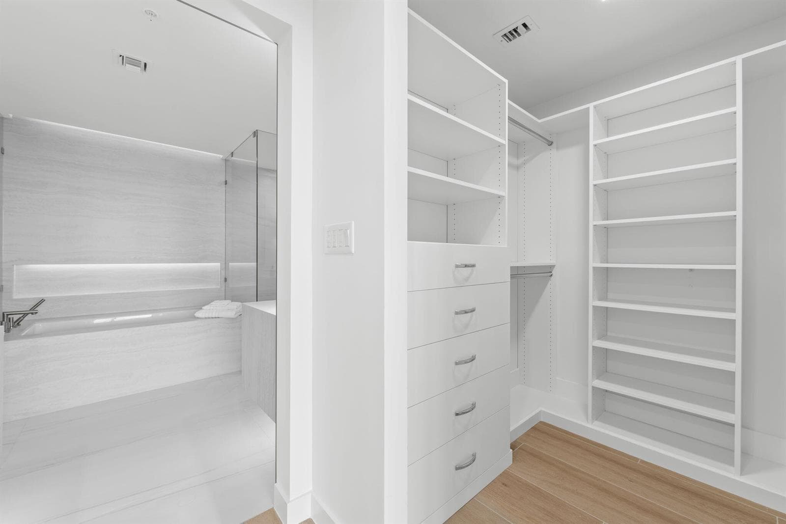 900 N Ocean Boulevard 1501 photo 9