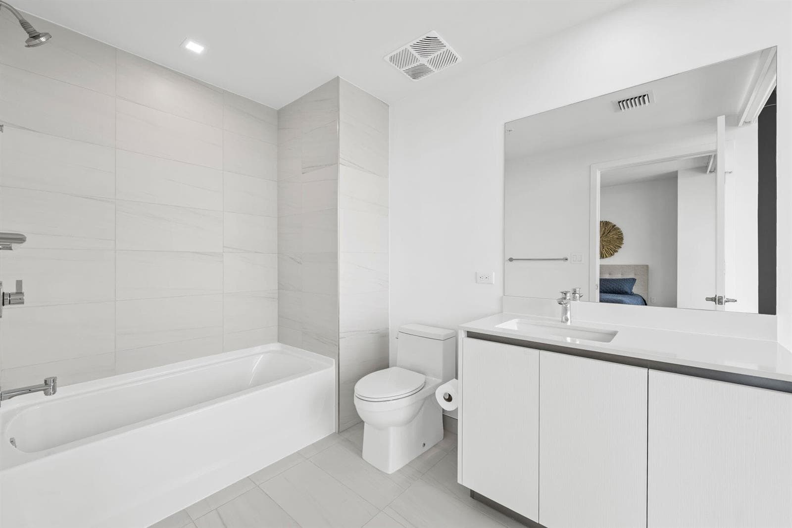 900 N Ocean Boulevard 1501 photo 18