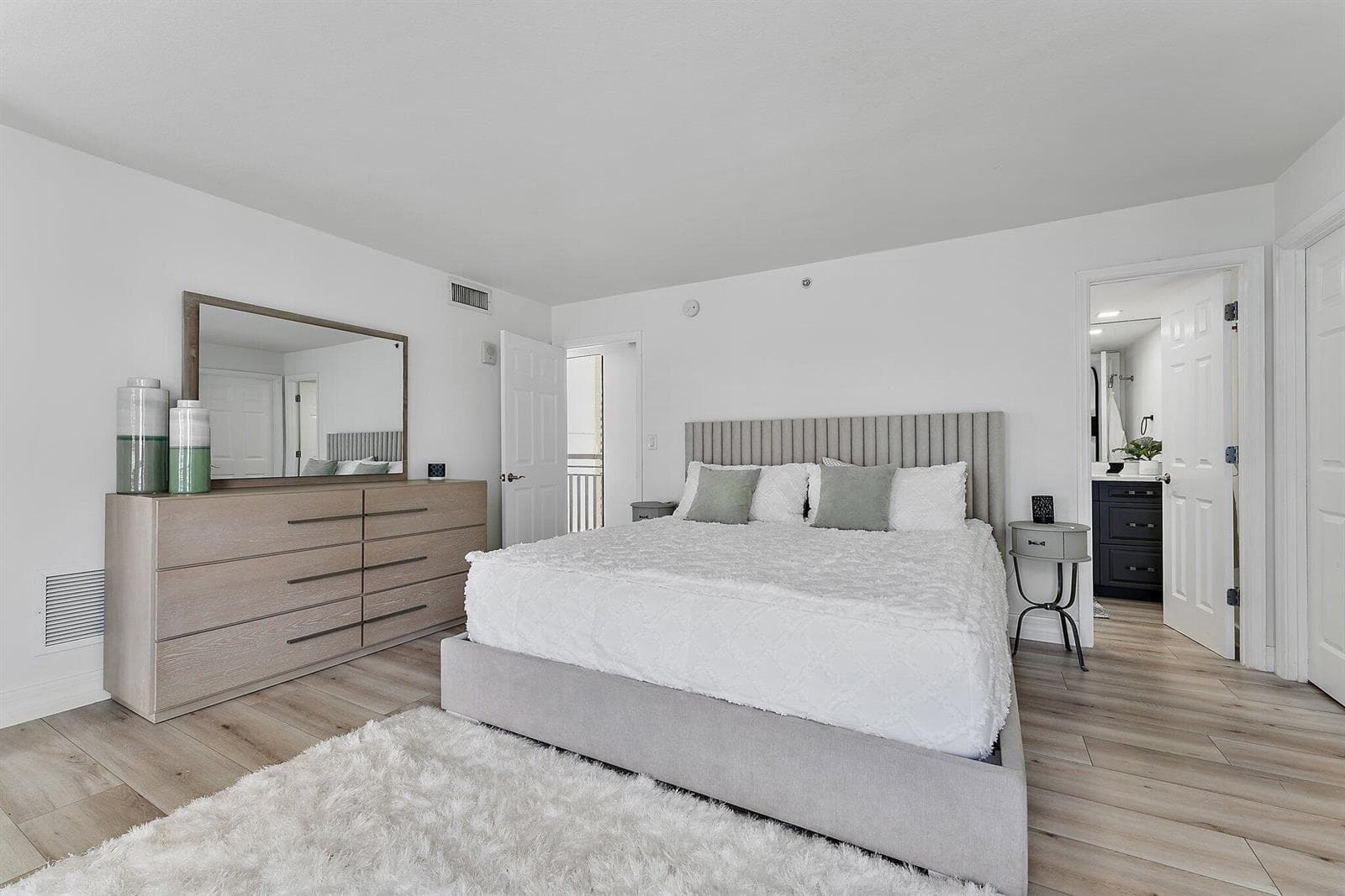 3000 N Ocean Drive 14a photo 9