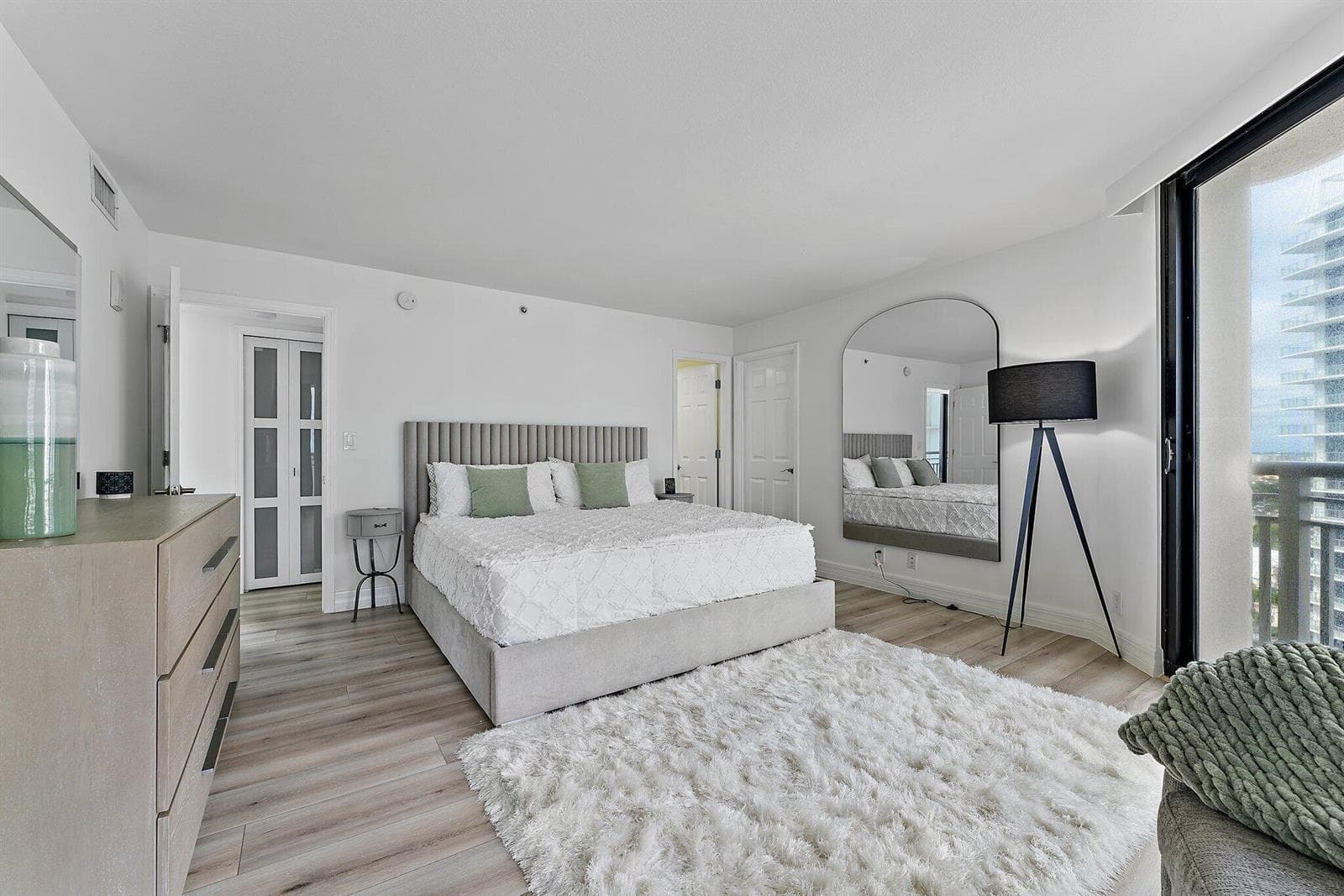 3000 N Ocean Drive 14a photo 8