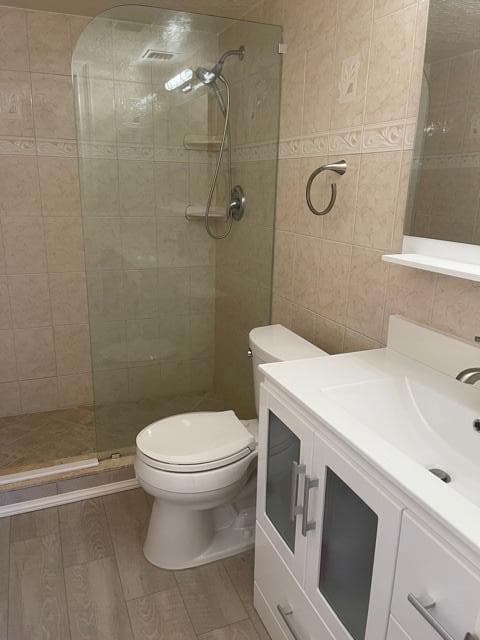 2731 NE 14th St Causeway NE 103 photo 19