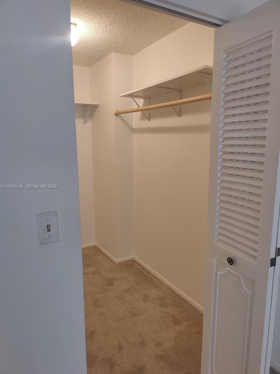 800 Parkview Dr 527 photo 19
