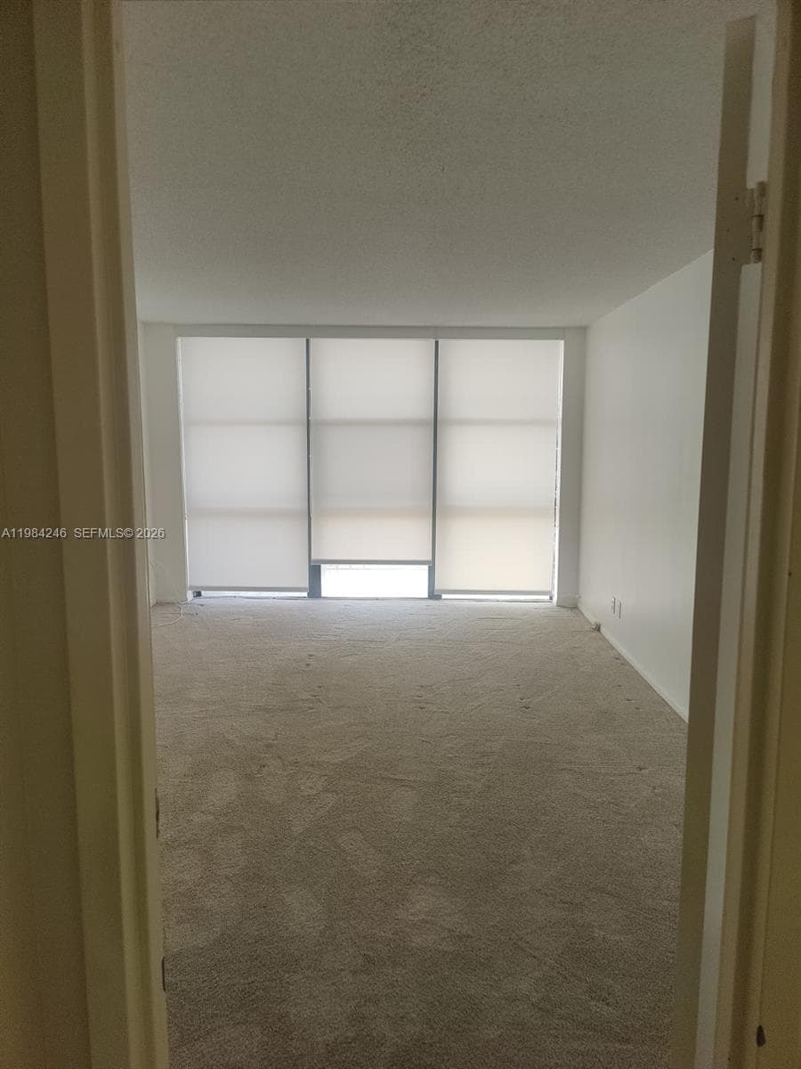 800 Parkview Dr 527 photo 21