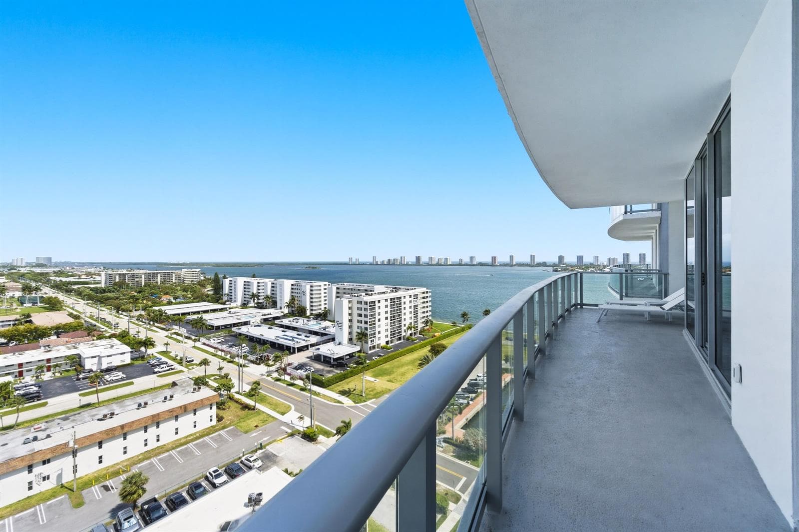 220 Lake Shore Drive 1205 photo 7
