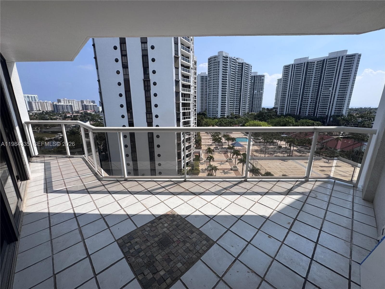3610 Yacht Club Dr 1002 photo 10