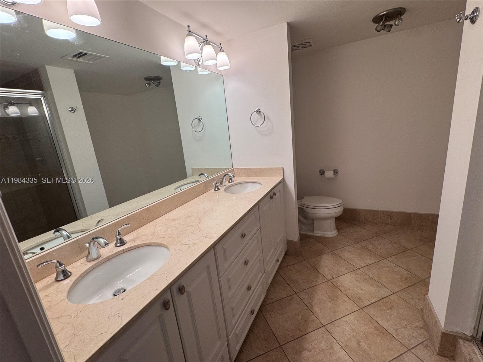 3610 Yacht Club Dr 1002 photo 19