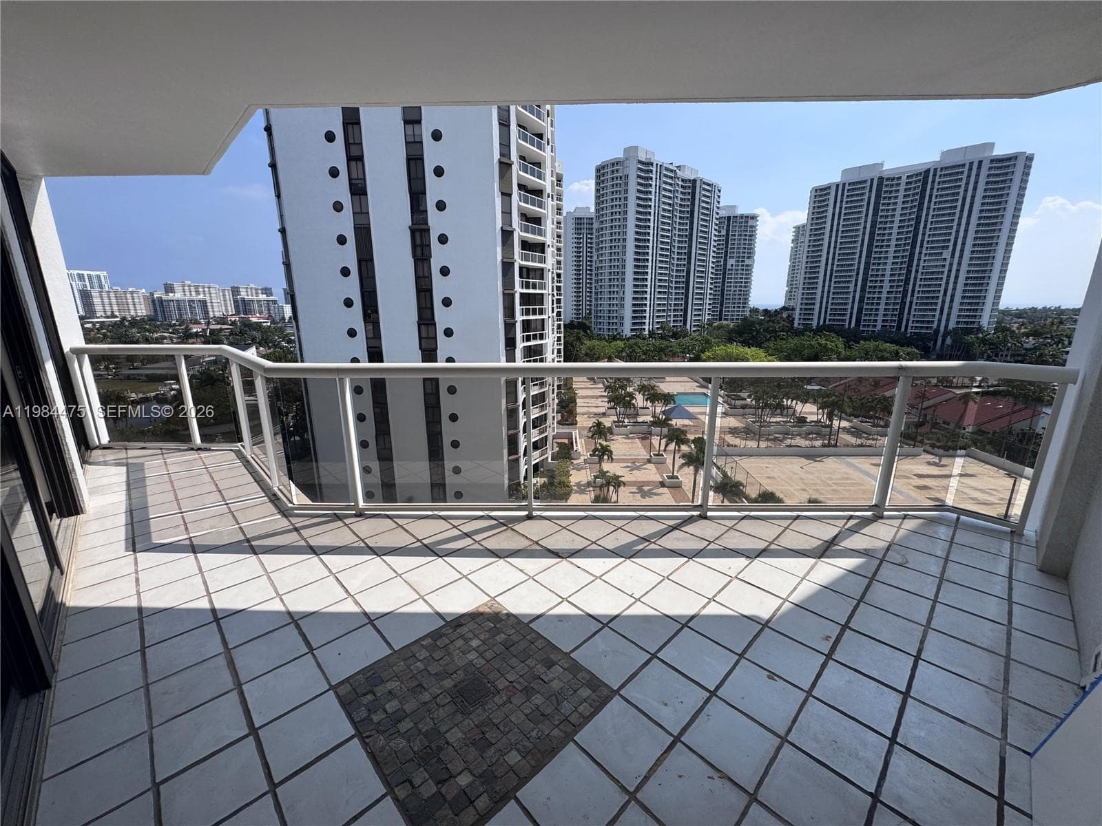 3610 Yacht Club Dr 1002 photo 14