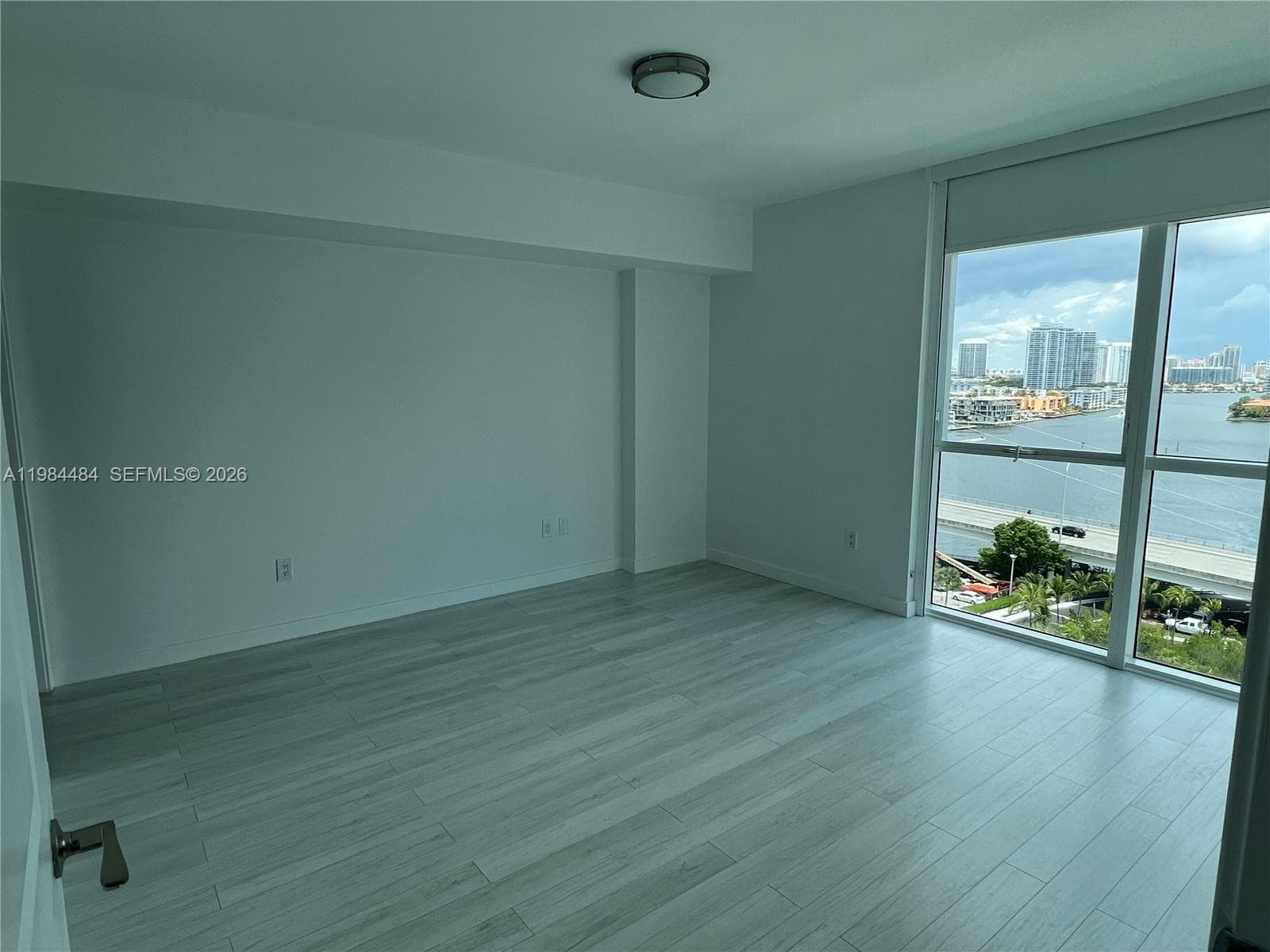 400 Sunny Isles Blvd 1105 photo 9