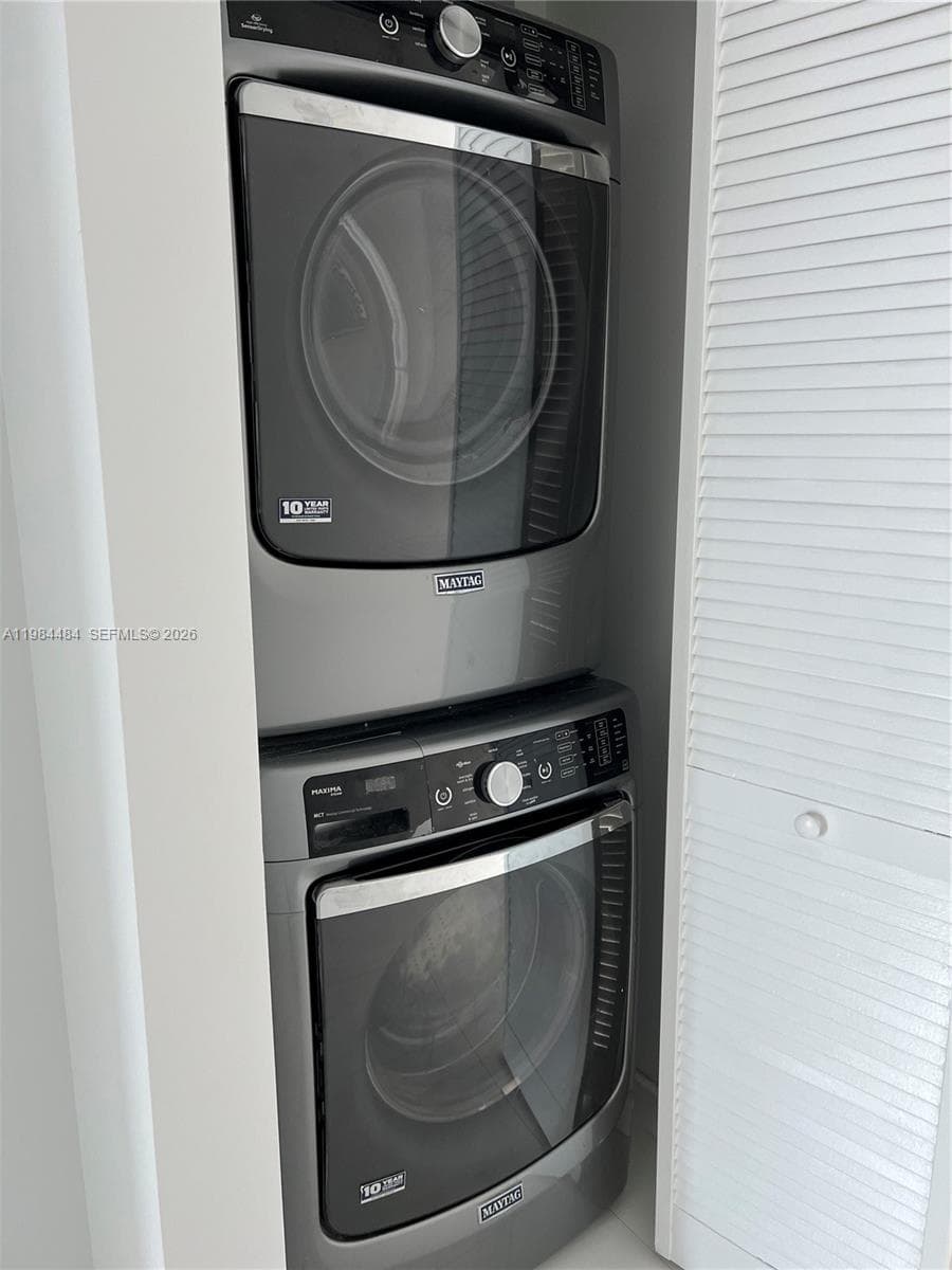 400 Sunny Isles Blvd 1105 photo 8