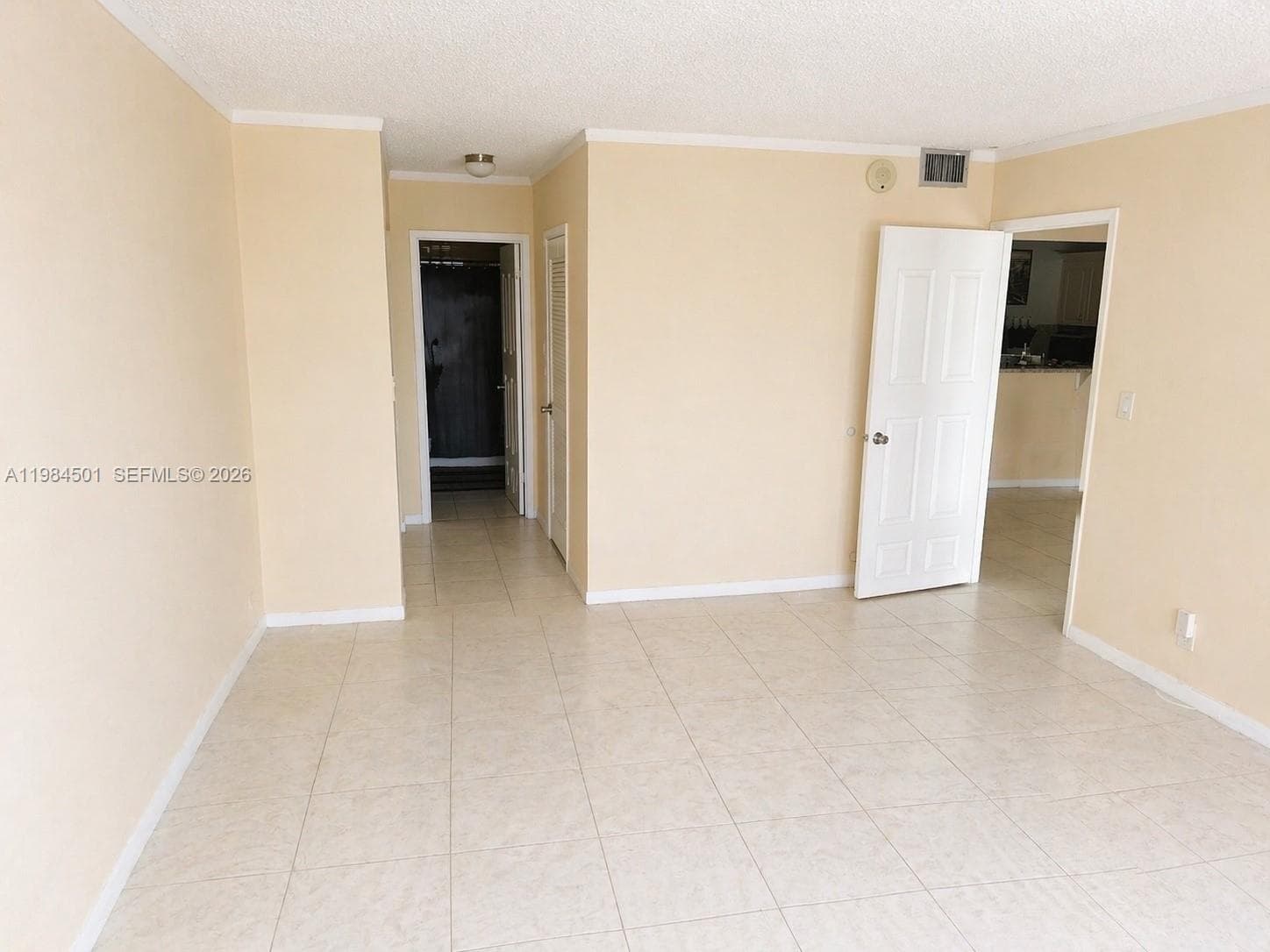 2500 Parkview Dr 509 photo 14