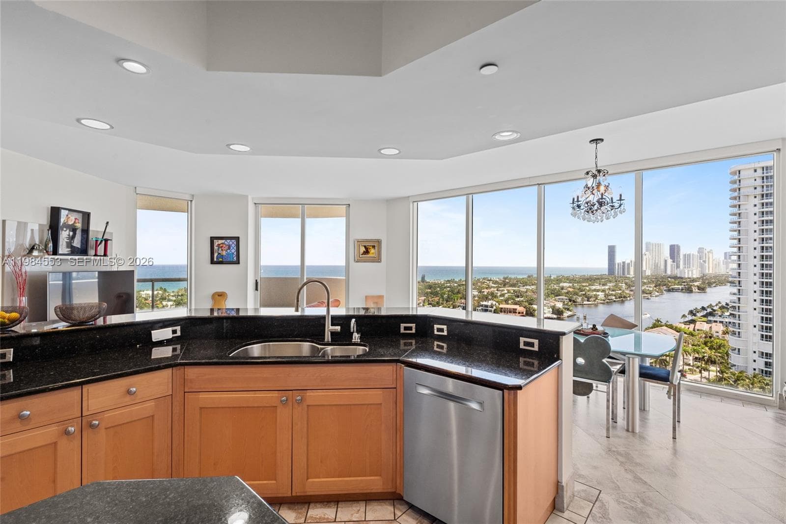 21200 Point Pl 1901 photo 14