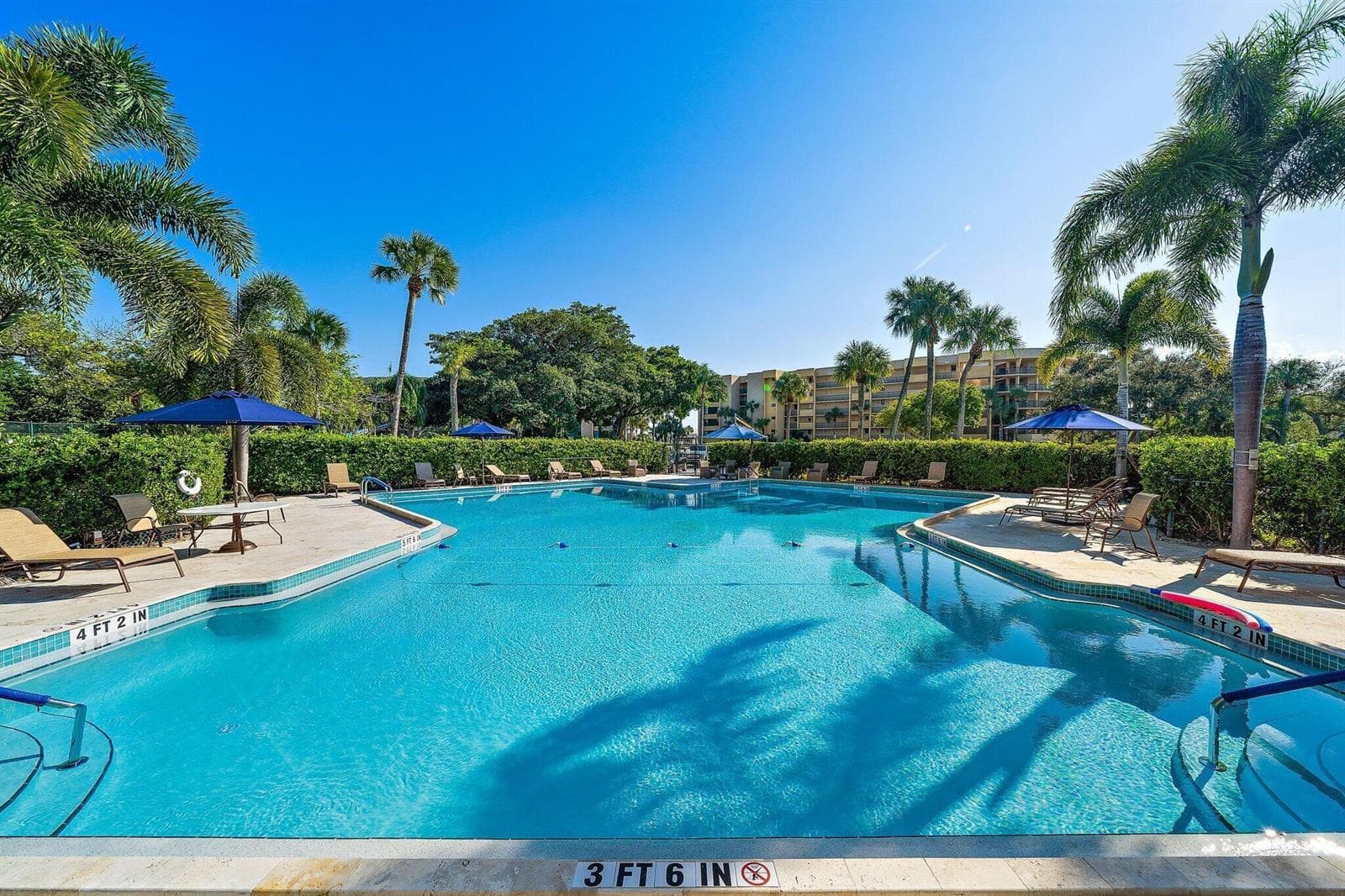 1748 Jupiter Cove Drive 420 photo 2
