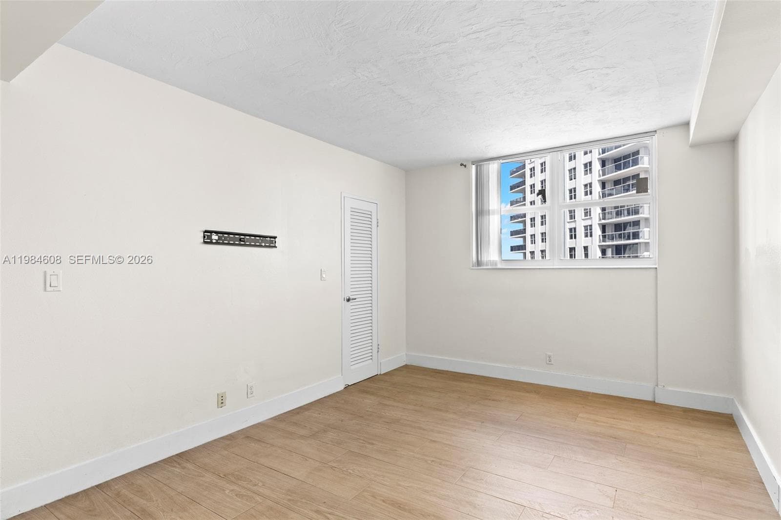 3001 Ocean Dr 1145 photo 20