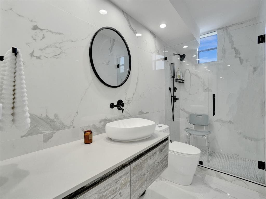 2500 Parkview Drive 1112 photo 17