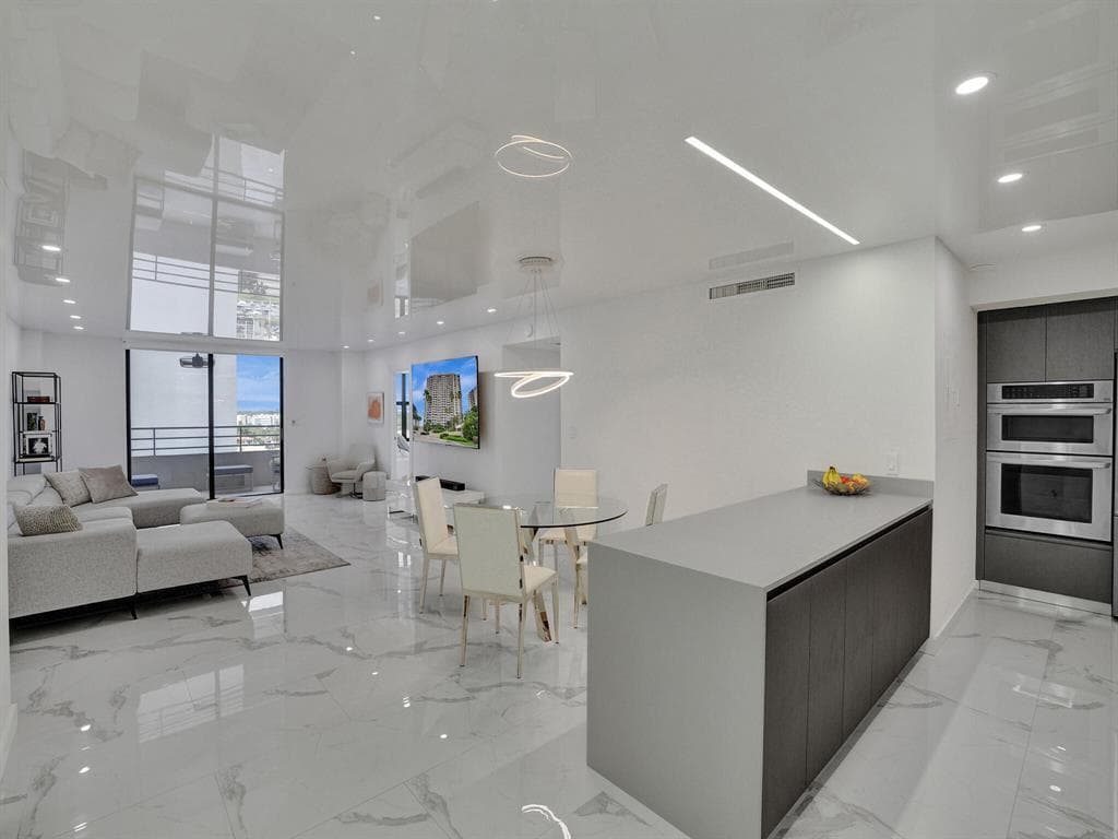 2500 Parkview Drive 1112 photo 9