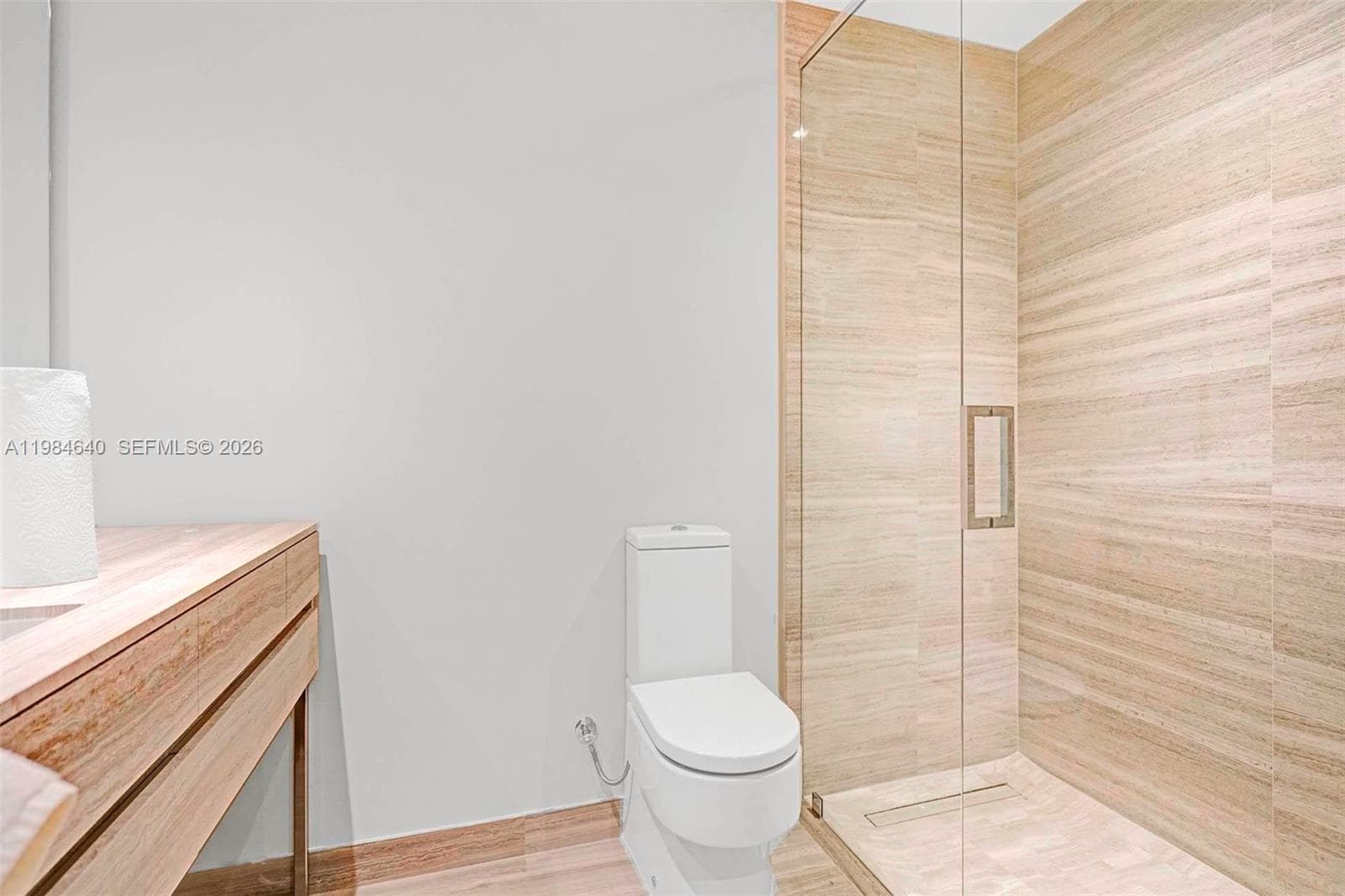 18975 Collins Ave Cabana 8 photo 6