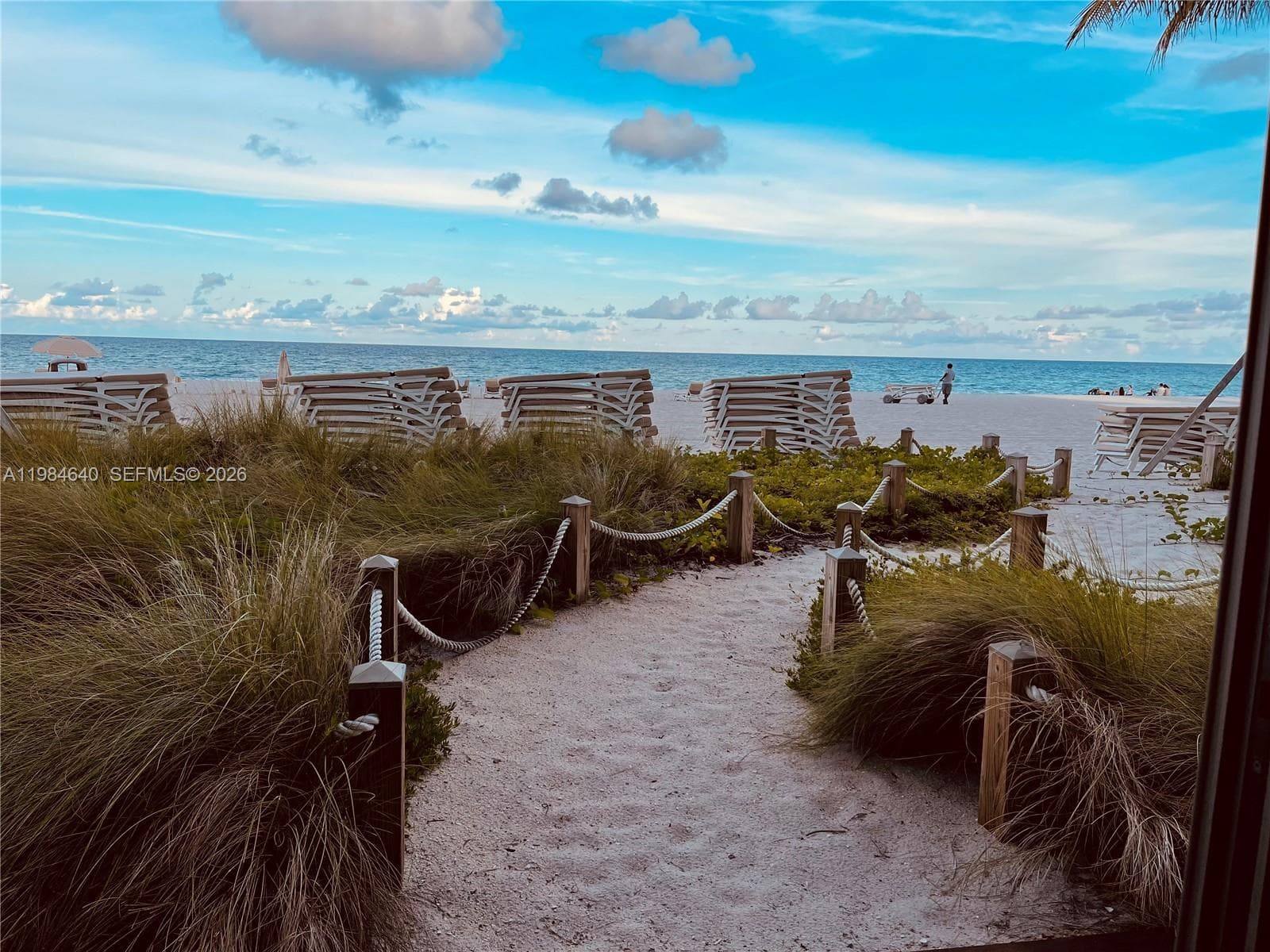 18975 Collins Ave Cabana 8 photo 11