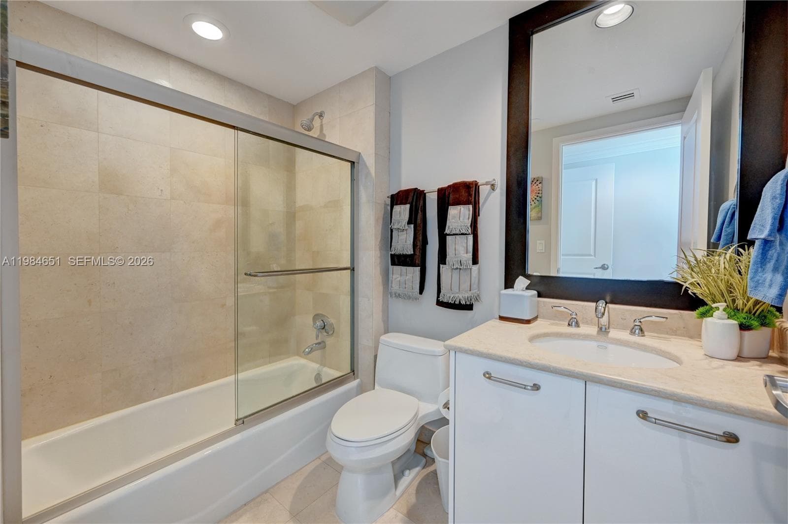 3101 Ocean Dr 3203 photo 21