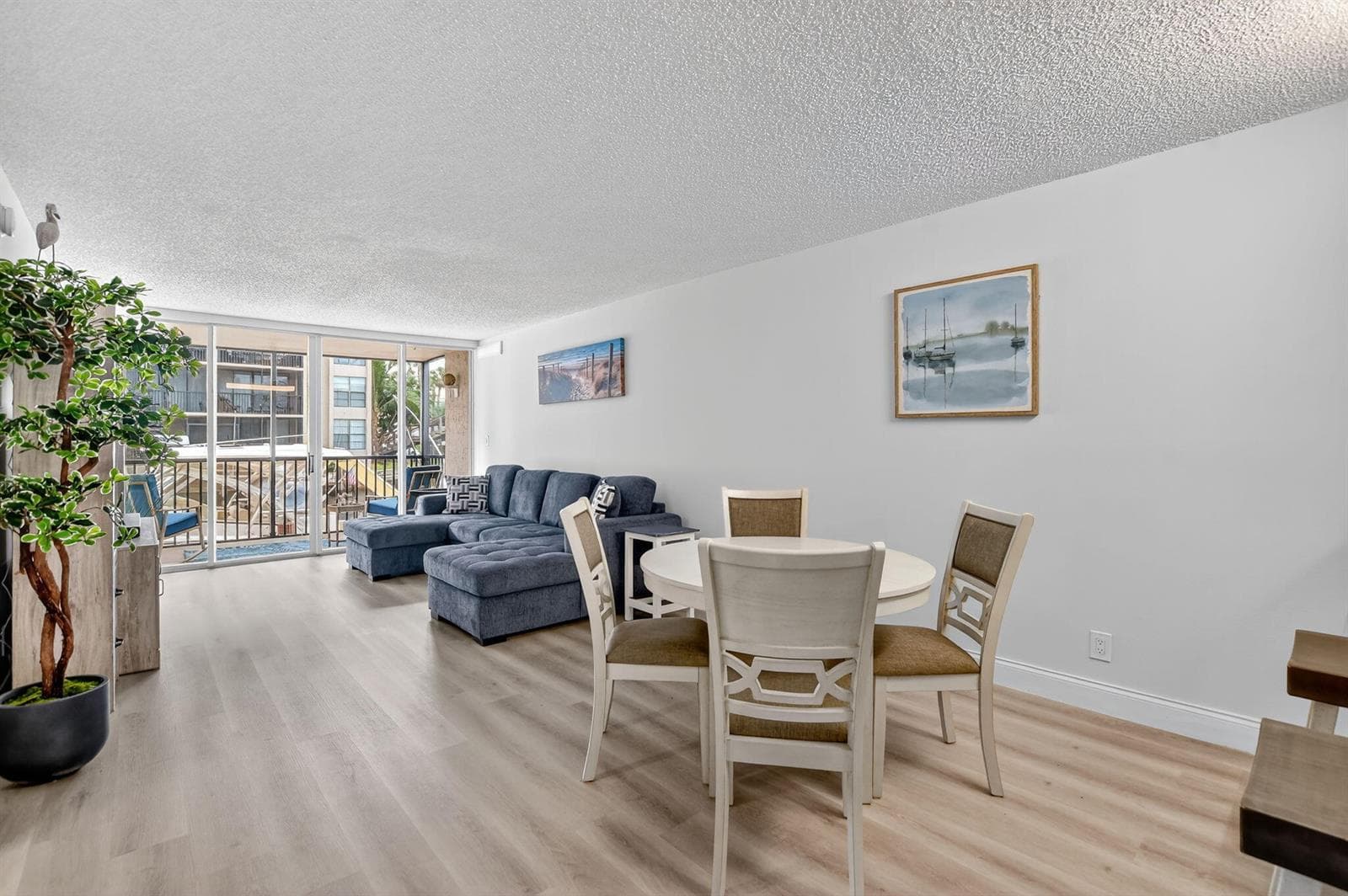 8 Royal Palm Way 107 photo 6