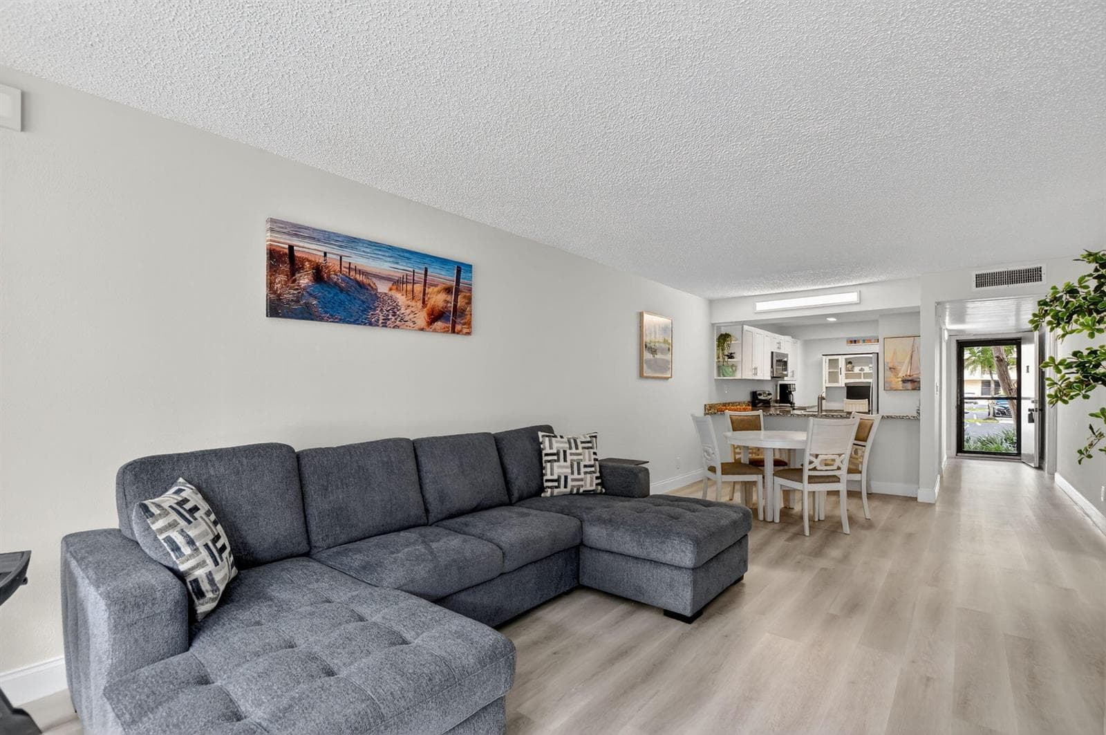 8 Royal Palm Way 107 photo 14