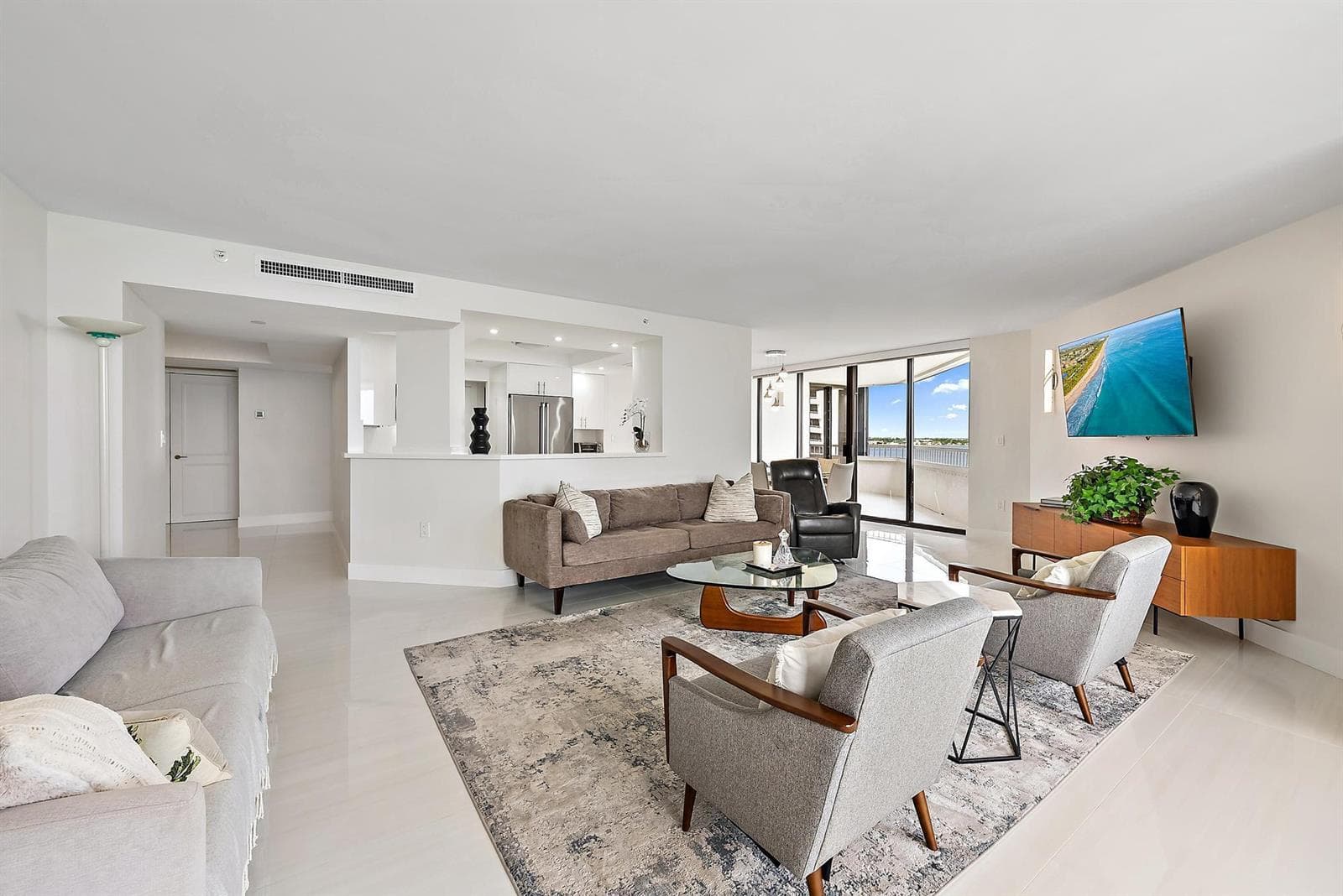 5070 N Ocean Drive 5b photo 5