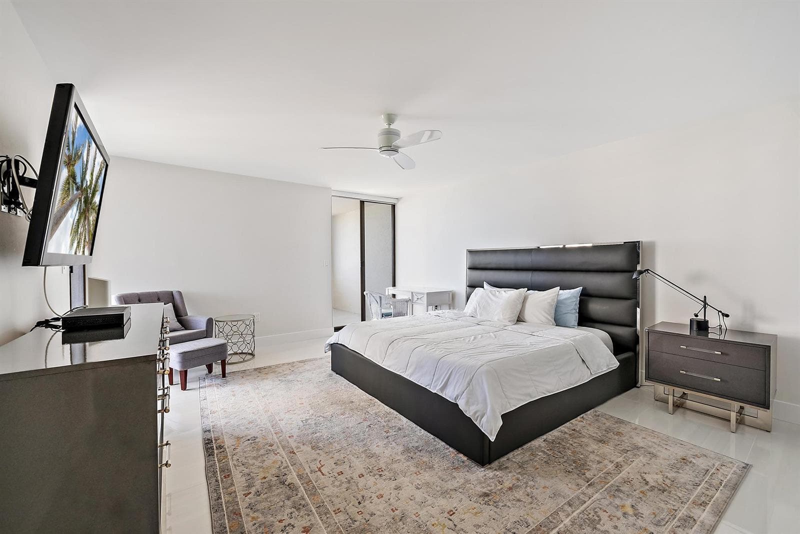 5070 N Ocean Drive 5b photo 9