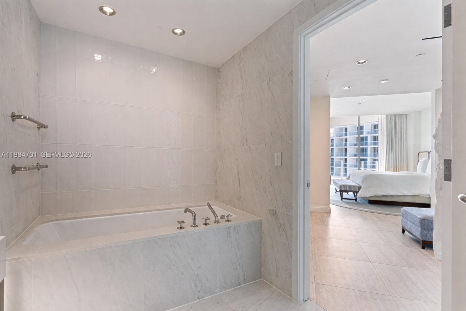 525 N Fort Lauderdale Beach Blvd 1707 photo 18