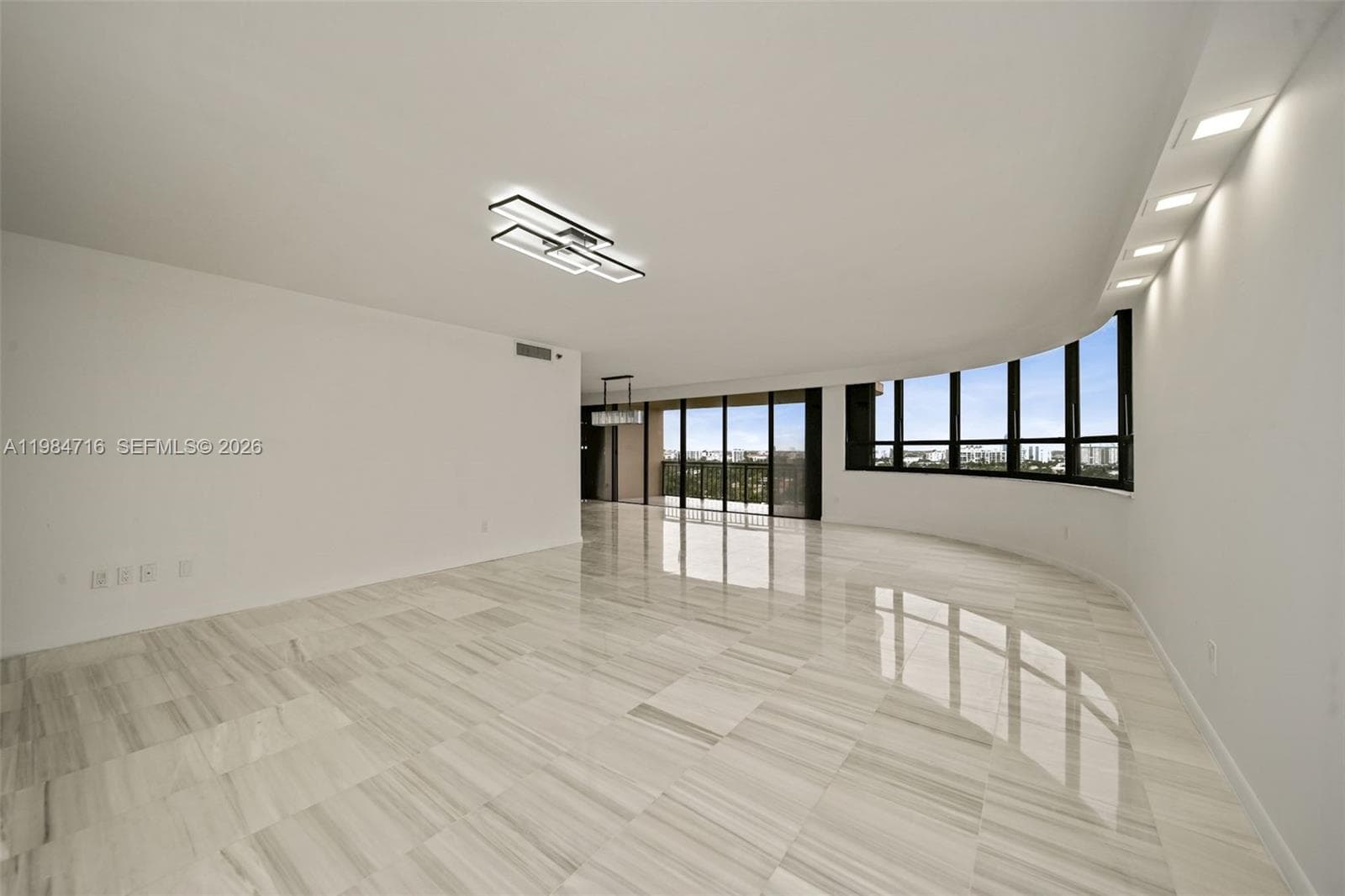 10175 Collins Ave 807 photo 10