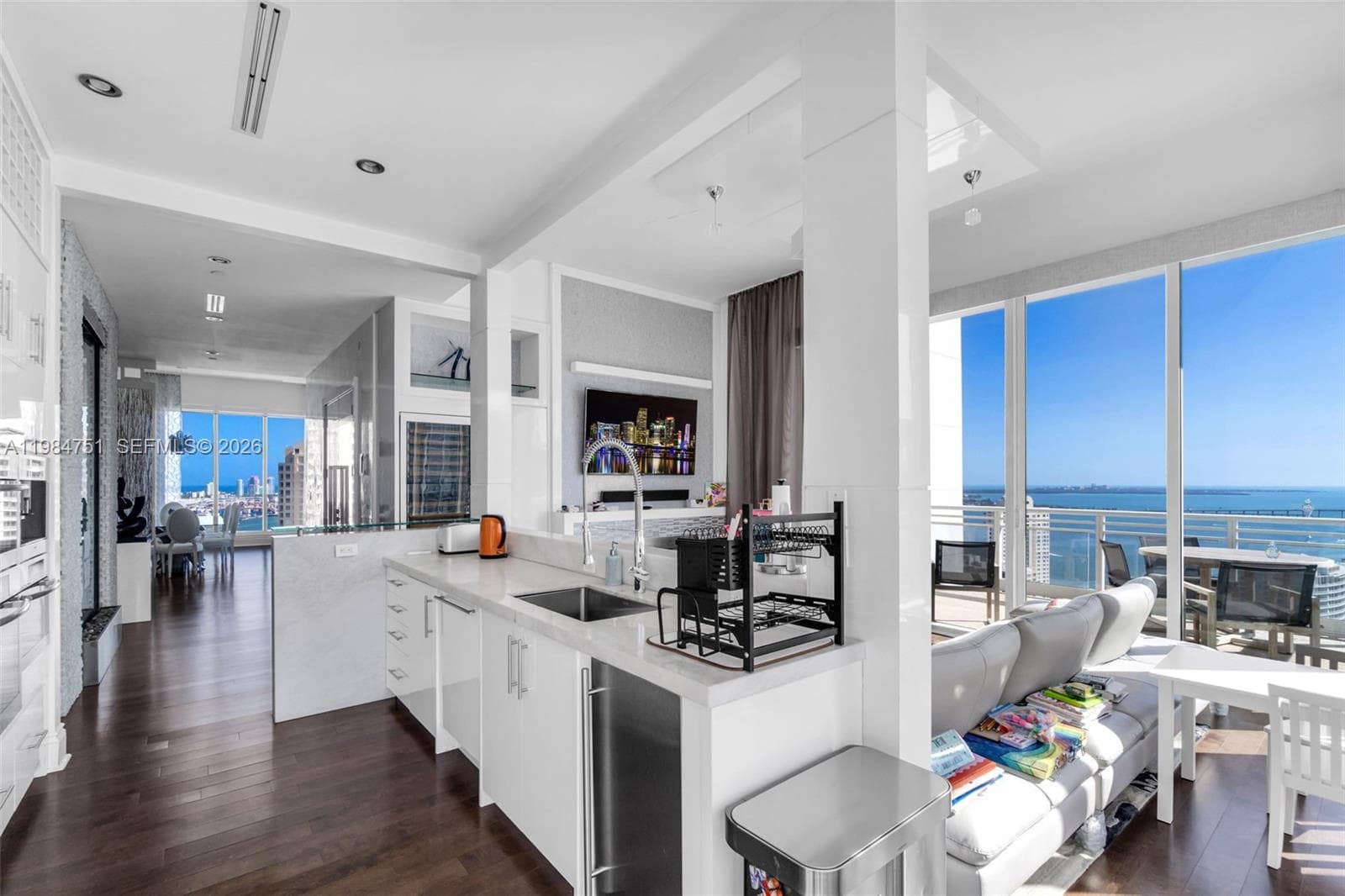 900 Brickell Key Blvd 2904 photo 2