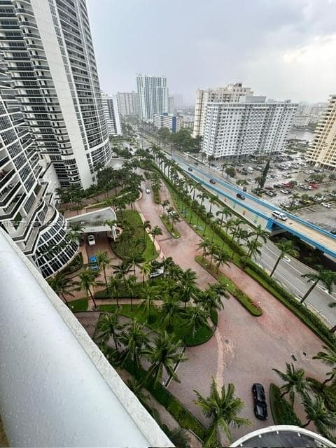 1800 S Ocean Dr 1606 photo 5