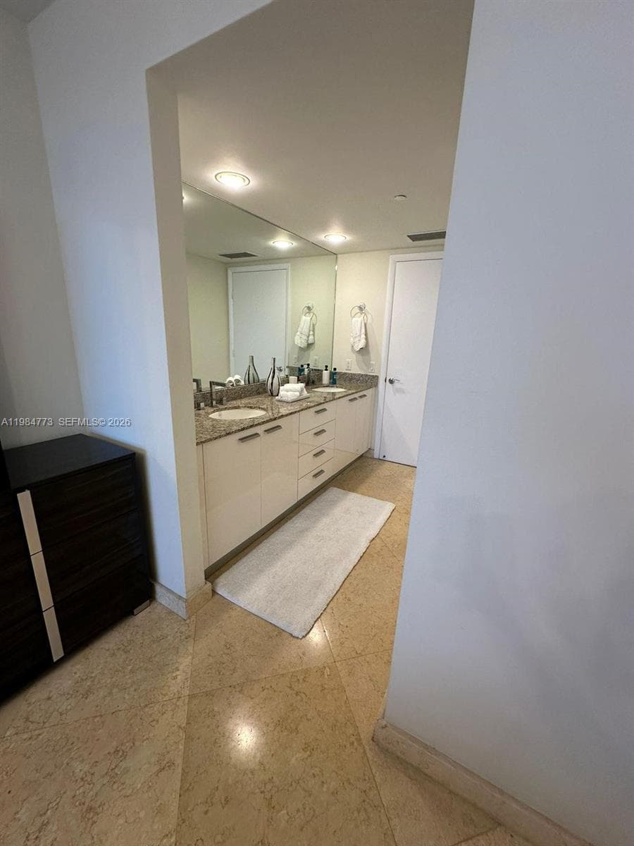 1800 S Ocean Dr 1606 photo 24