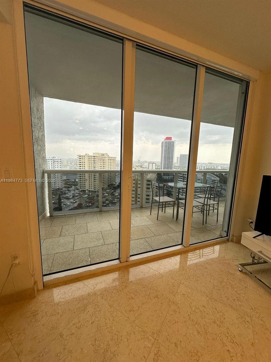 1800 S Ocean Dr 1606 photo 8