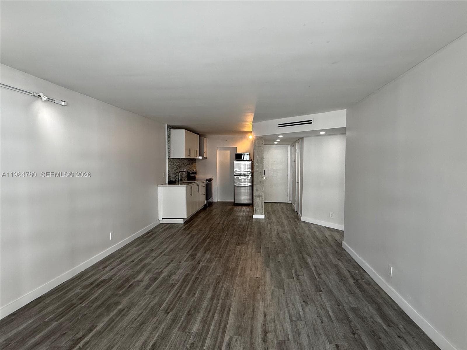 1825 S Ocean Dr 305 photo 3