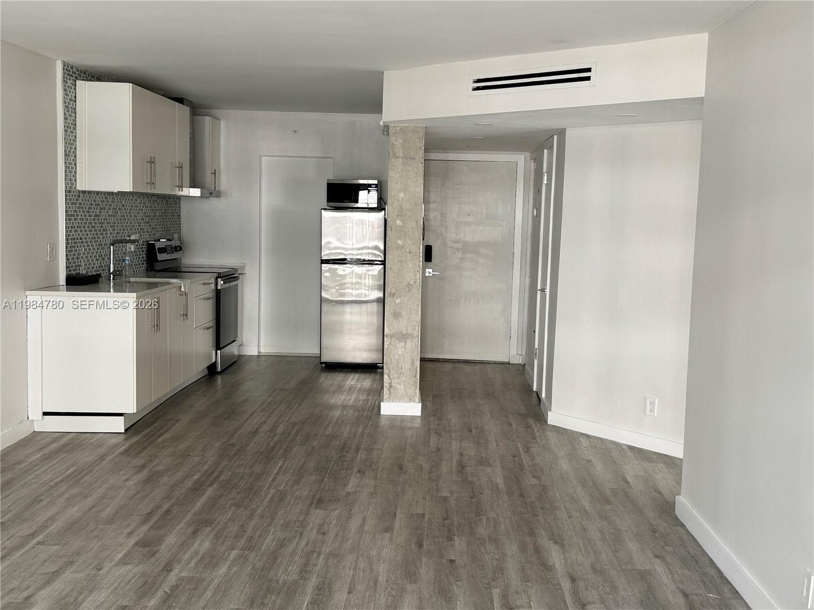 1825 S Ocean Dr 305 photo 5