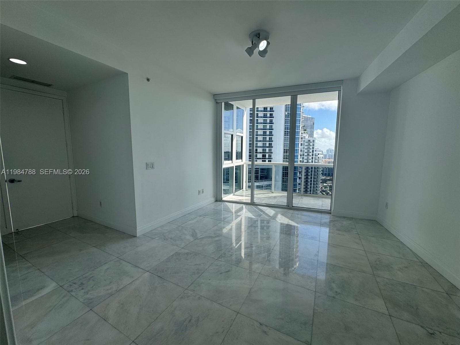 18201 Collins Ave 3505 photo 10